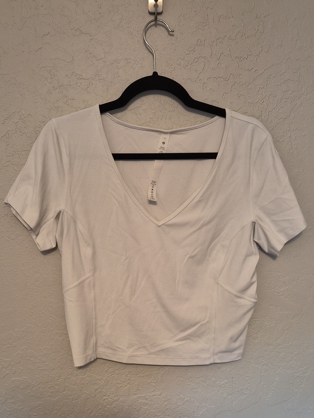 Lululemon White Nulu Tee
